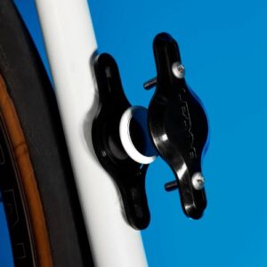 Lezyne Matrix Bike Tagger AirTag-kotelo juomapullotelineen alle
